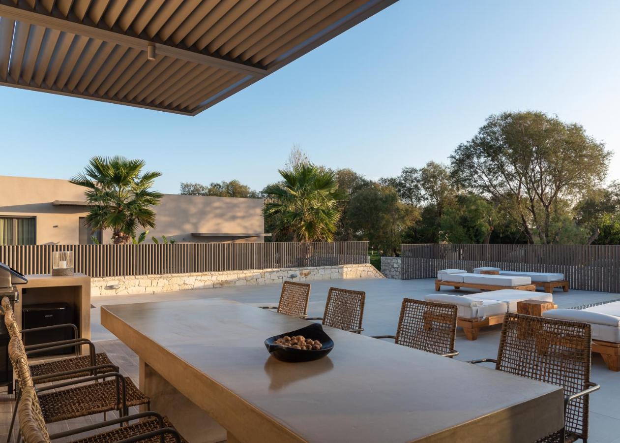 Athina Luxury Villa, With Pool & Walk To The Beach, By Thinkvilla Ханя Екстериор снимка